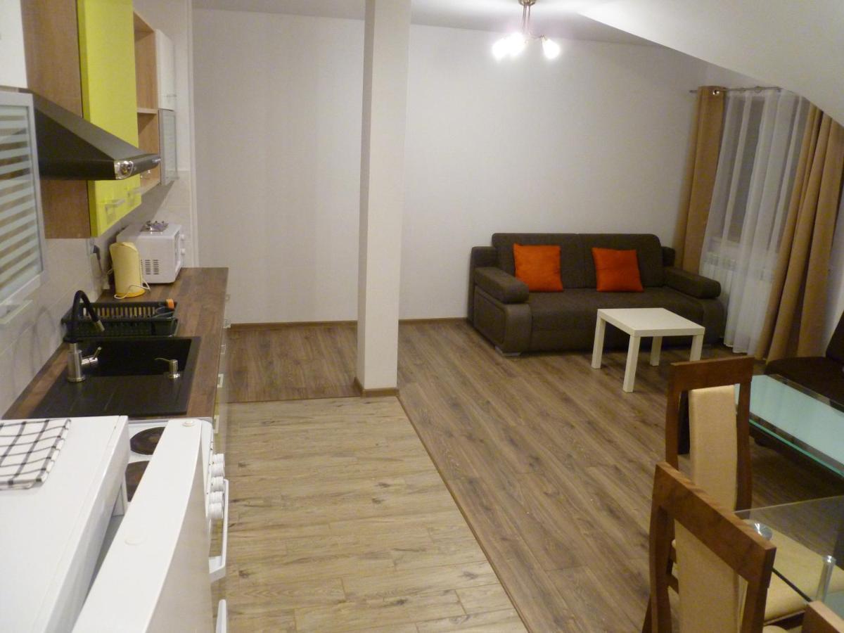 Klimatyczny Domek - Apartamenty & Noclegi Slawecin エクステリア 写真