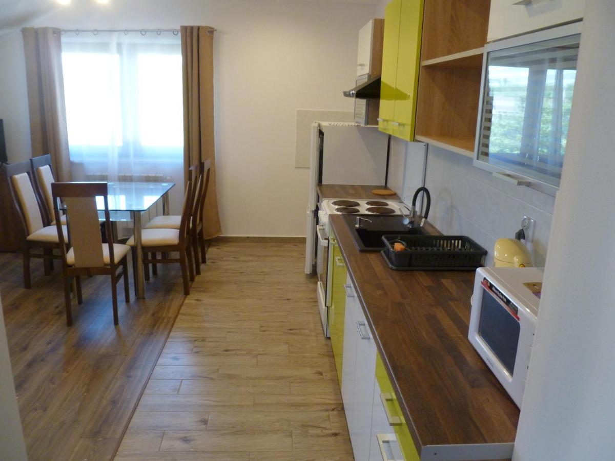 Klimatyczny Domek - Apartamenty & Noclegi Slawecin エクステリア 写真