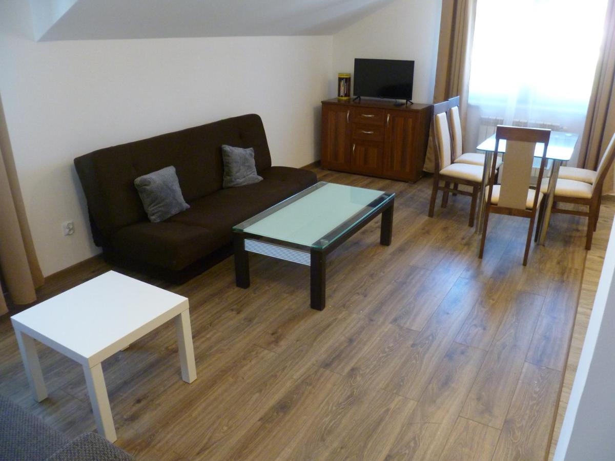 Klimatyczny Domek - Apartamenty & Noclegi Slawecin エクステリア 写真