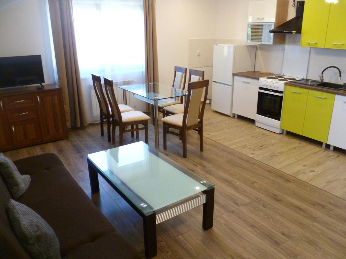 Klimatyczny Domek - Apartamenty & Noclegi Slawecin エクステリア 写真