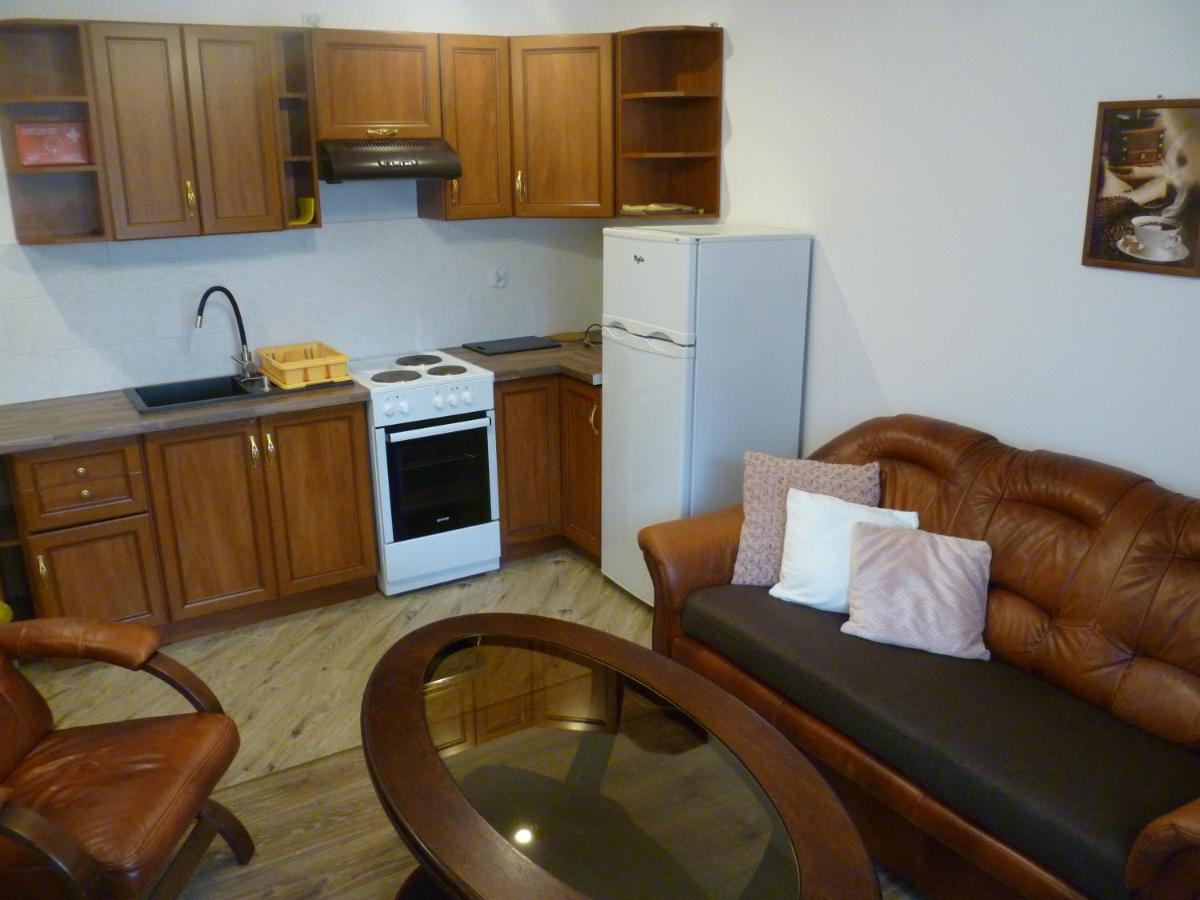 Klimatyczny Domek - Apartamenty & Noclegi Slawecin エクステリア 写真