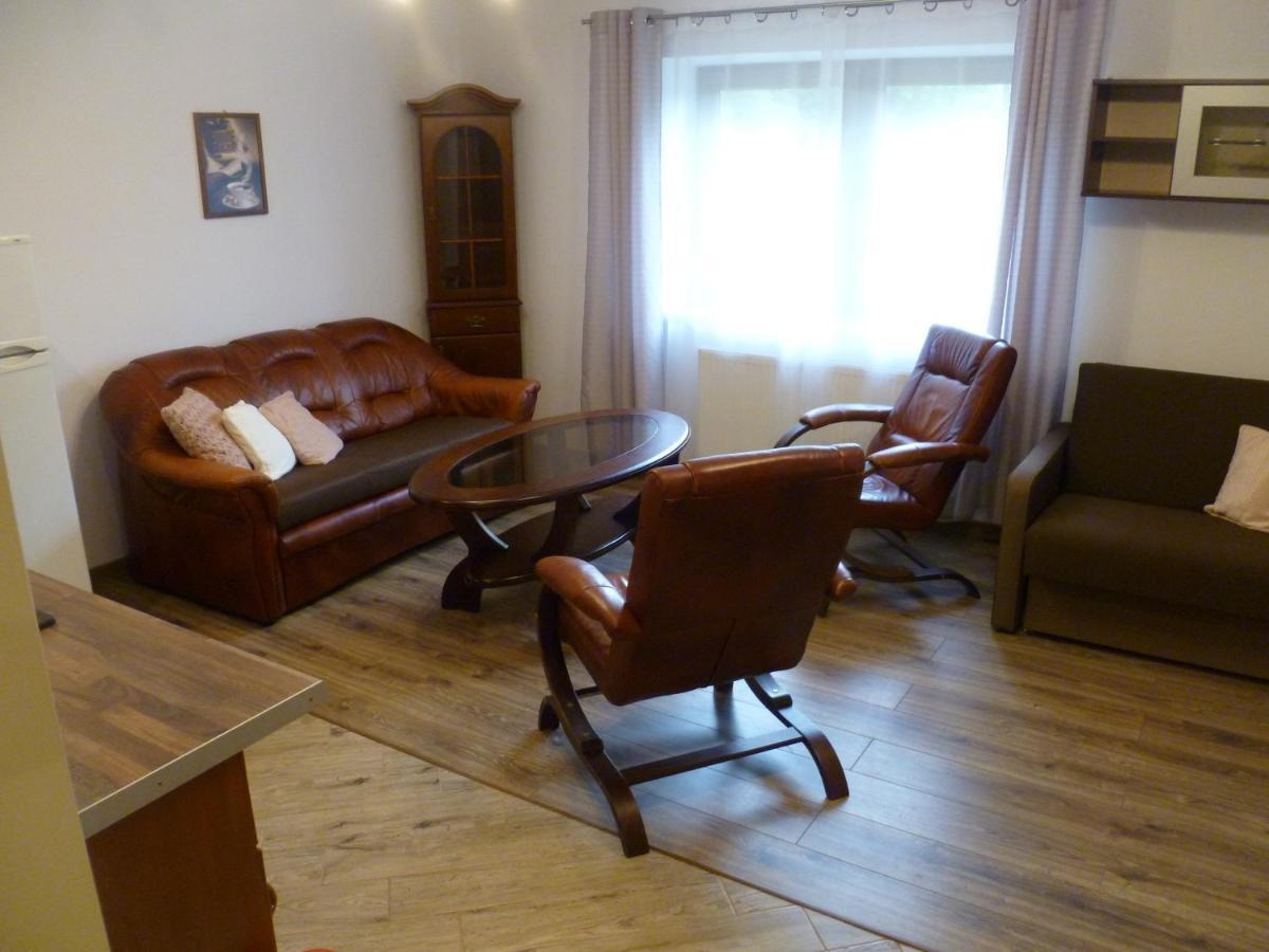 Klimatyczny Domek - Apartamenty & Noclegi Slawecin エクステリア 写真